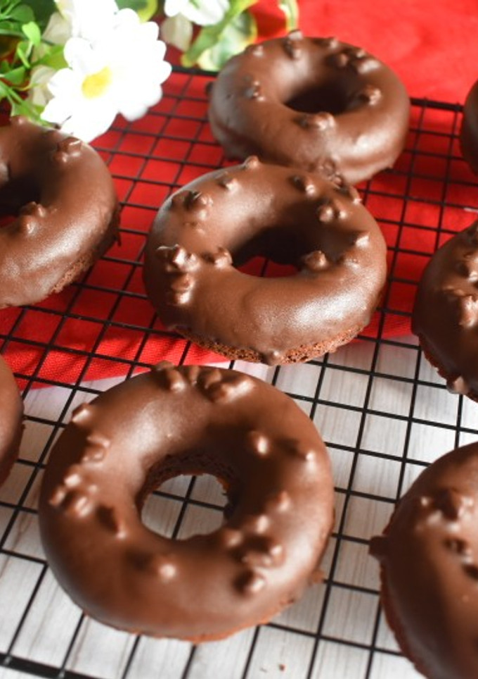 Una foto de Donuts de naranja y chocolate