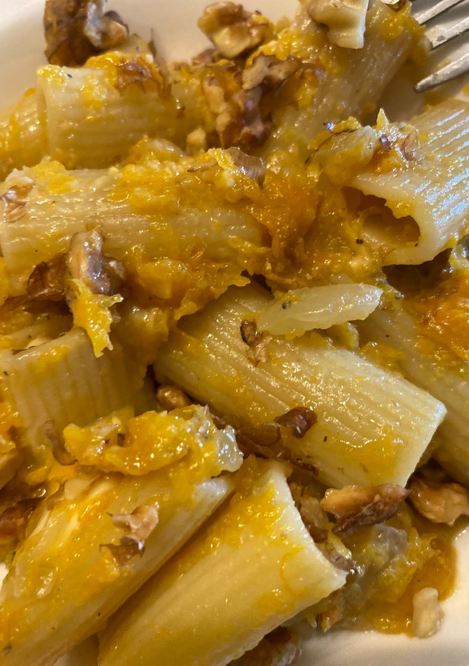 Una foto de Rigatoni con salsa de Calabaza y Roquefort !!!!