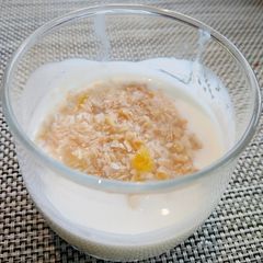 A picture of Muesli Sundaes.
