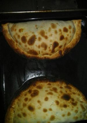 Una foto de Calzone de atún y choclo