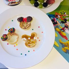 A picture of Mickey Mouse crumpets.