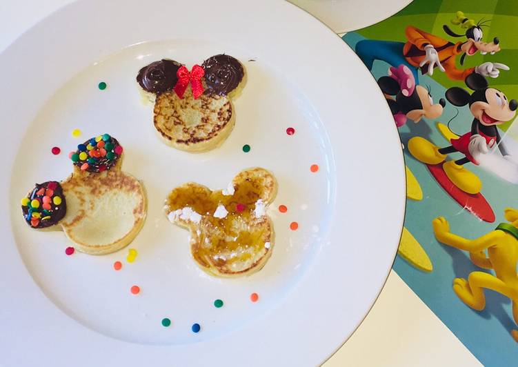 Simple Way to Make Super Quick Homemade Mickey Mouse crumpets