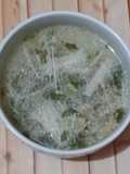 Sop baso dan jamur Enoki