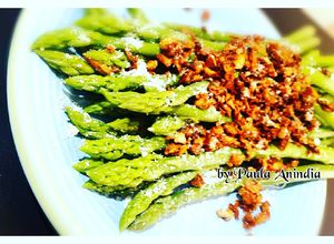 Foto resep Asparagus Rebus Tabur Bawang Putih Tumis dan Keju Parmesan