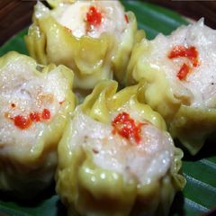 A picture of Siu Mai (Chinese Dumpling with Chicken and Shrimp).