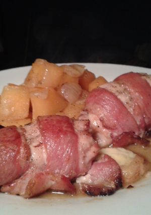 A picture of Cheesy Bacon Chicken Thighs with Braised Rutabaga (LCHF).