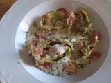 Alcachofas frescas con crema de ajo