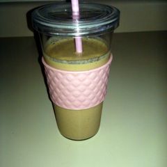 A picture of Fruit Smoothie with Yogurt & Spinach.