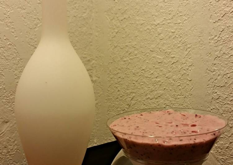 Blueberry Cherry "Cheesecake" Smoothie Blueberry Cherry "Cheesecake" Smoothie