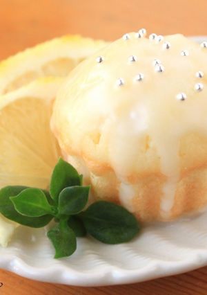 A picture of Lemon Cake with Egg Whites.