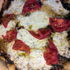 A picture of Tami's Pesto Pizza.