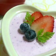 A picture of Strawberry and Blueberry No-Bake Cheesecake Mousse.