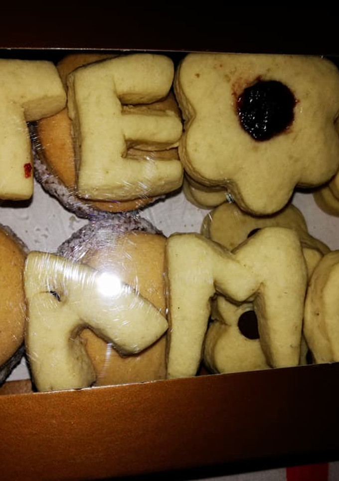 Una foto de Galletitas con mucho amor, variadas y muy fáciles