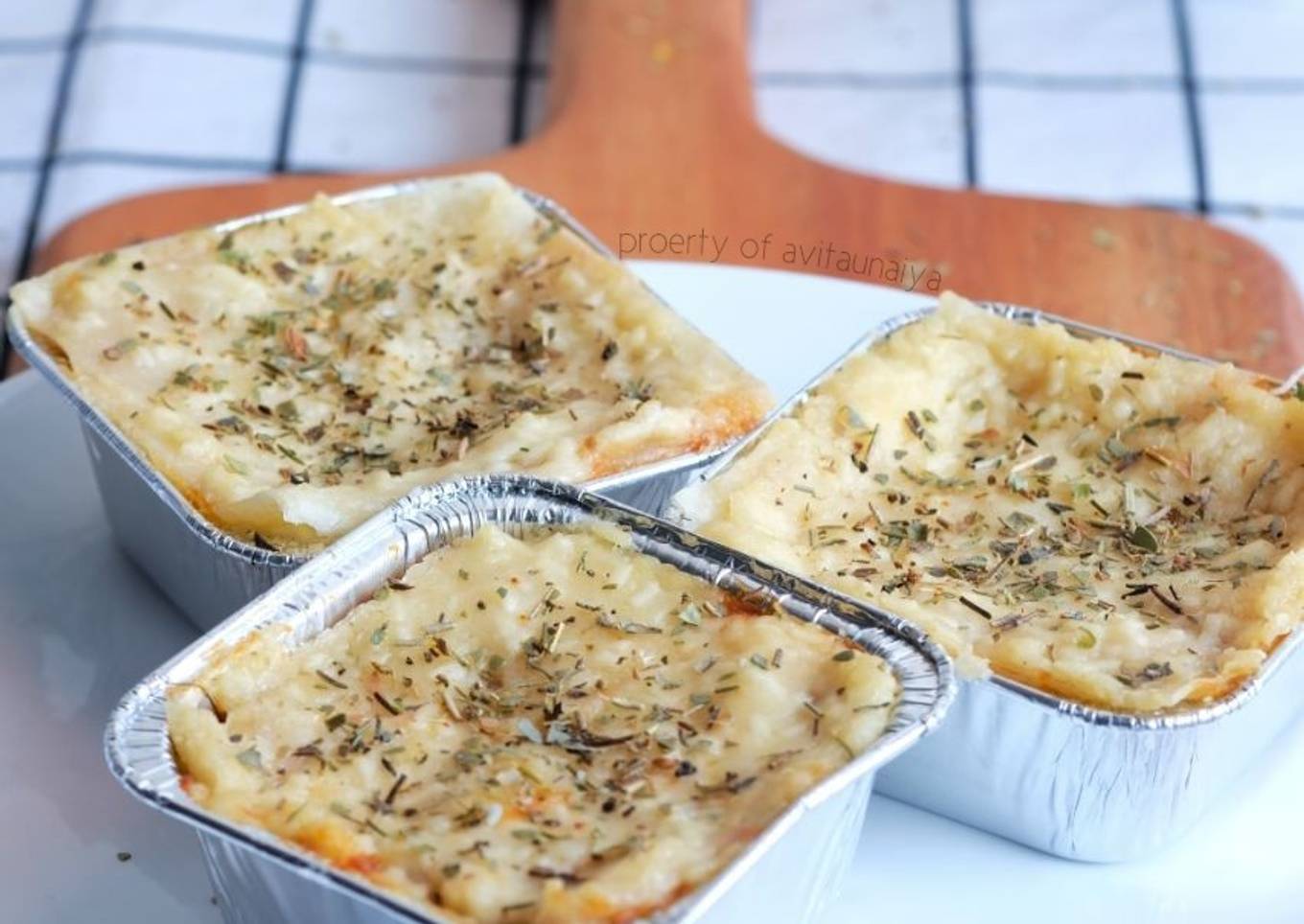 Bagaimana Membuat Lasagna Kulit Pangsit (Panggang Tanpa Oven), Lezat
Sekali