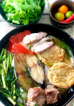 Hình của món Bún cá full topping.