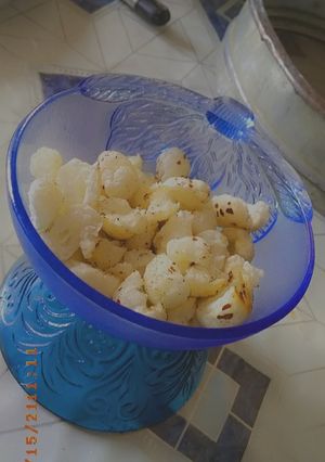 रोस्टेड मखाने (Roasted makhane recipe in Hindi) रेसिपी मुख्य फोटो