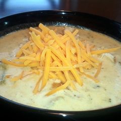 A picture of Cheesy broccoli chicken soup.
