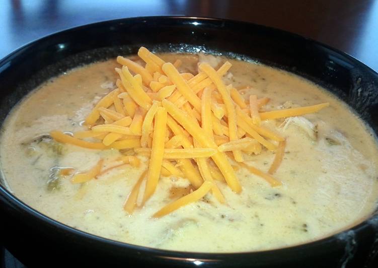 Recipe of Homemade Cheesy broccoli chicken soup