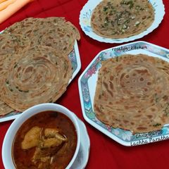 A picture of Chilli Garlic Lachha Paratha.