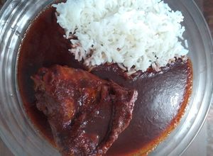 Una foto de Pollo enchilado tipo barbacoa
