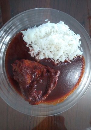 Una foto de Pollo enchilado tipo barbacoa