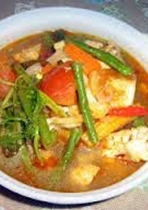 A picture of steamed pomfret tomyam.