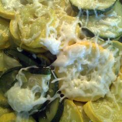 A picture of Parmesan baked squash and zucchini.