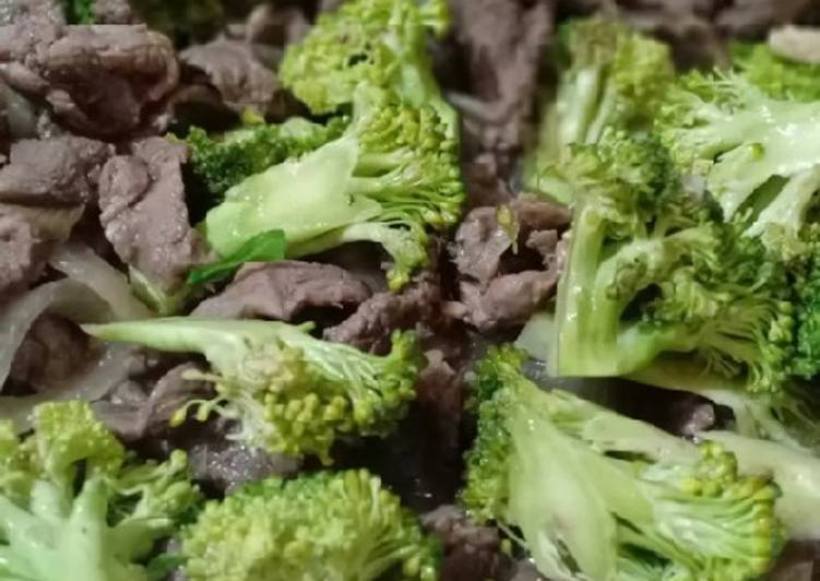 Bumbu Menyiapkan Brokoli Cah Daging Saos Tiram yang Enak Banget