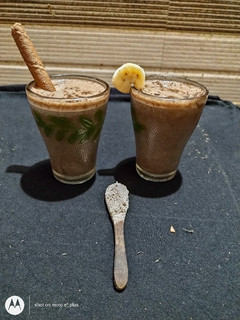 ராகி (கேழ்வரகு)மில்க் ஷேக்🥤🥤🥤 (Ragi milkshake recipe in tamil) செய்முறை முக்கிய புகைப்படம்