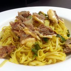 A picture of Meatloaf With Mustard Noodle.