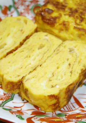 A picture of Fluffy Dashimaki Eggs with Meringue.