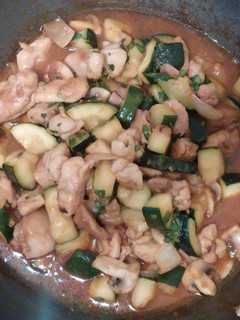 A picture of Chicken and mushrooms ,Zucchini Stir Fry With( Szechuan Stir-Fry Sauce).