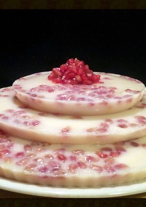 A picture of AMIEs Lychee JELLY with Pomegranate.