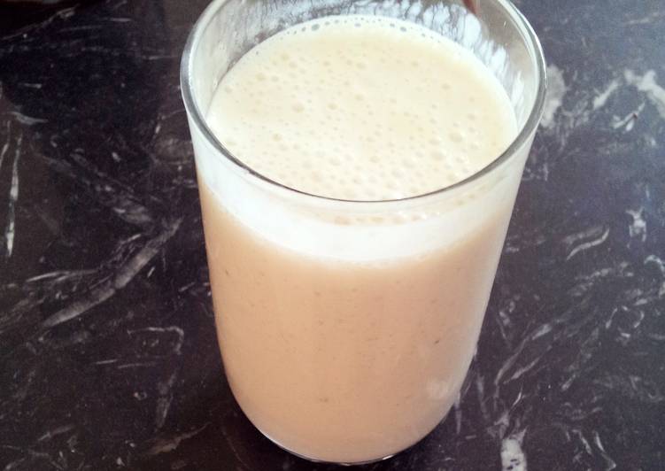 Recipe of Ultimate Healthy Banana Smoothie