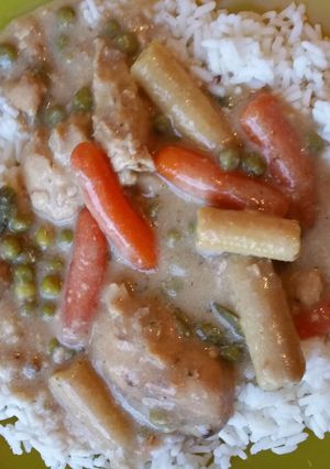 A picture of Crockpot mushroom ranch chicken over rice.