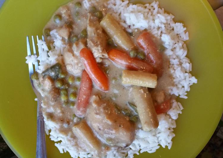 Get Breakfast of Crockpot mushroom ranch chicken over rice