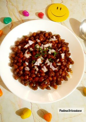 A picture of Kala Chana Masala.