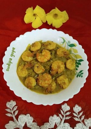 A picture of Bottle Gourd Prawns.