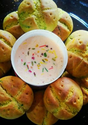 A picture of Milkmaid cookies.