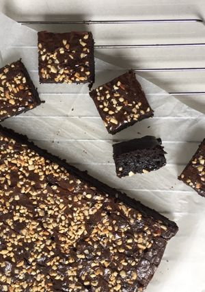Foto resep Look at my VERY SHINY crust BROWNIES 👁👁