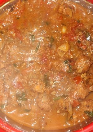 A picture of Vada curry.