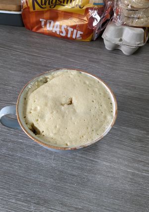 A picture of Cake in a mug!.