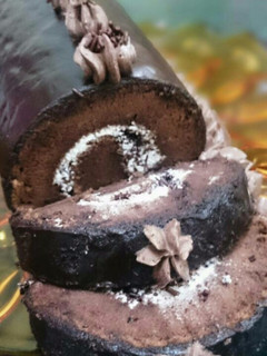 Foto resep Triple chocolate roll cake