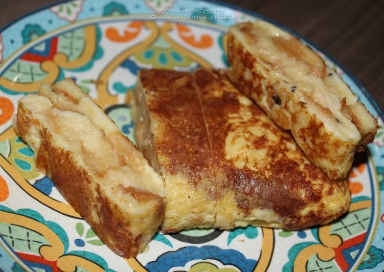 Steps to Cook Yummy Bread Omelette