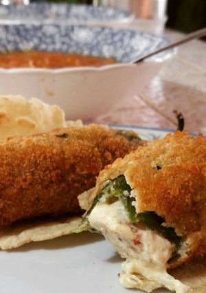 Una foto de Chiles jalapeños rellenos
