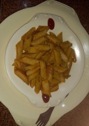 A picture of Red sauce pasta.