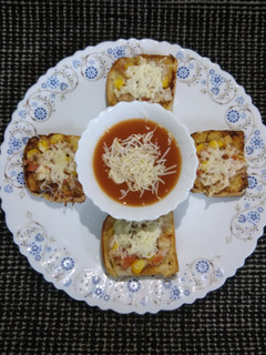 ચીઝ કોર્ન ટોમેટો સૂપ (Cheese Corn Tomato Soup Recipe In Gujarati) રેસીપી મુખ્ય ફોટો