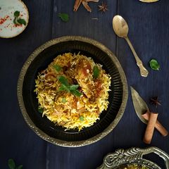 A picture of Hyderabadi Murgh Dum Biryani.