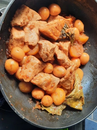 Langkah Gampang Menyiapkan Resep Semur Telur Puyuh campur Tahu dan Kentang yang Menggugah Selera Anti Ribet, Uenak Banget