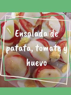 Una foto de Ensalada de patata, tomate y huevo